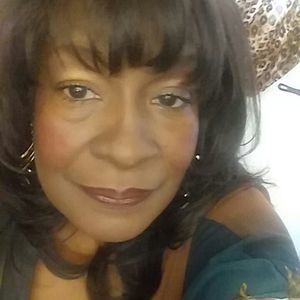 Meet your Posher, Connie